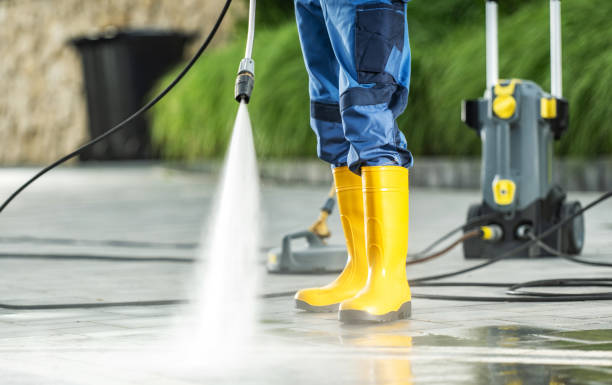Best Pressure Washing Contractors  in Muskego, WI